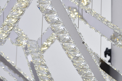 JP05 - Crown Chandelier